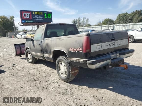 ✅ 1996 Chevrolet Silverado 1500 • VIN: 1GCEK14M2TZ142692 • Лот: 87411355. Опубликован ранее на Copart с пробегом 141 919 миль. Бесплатный доступ к архиву аукционных продаж из США и подробный отчёт об истории автомобиля на DreamBid. Изображение 2.