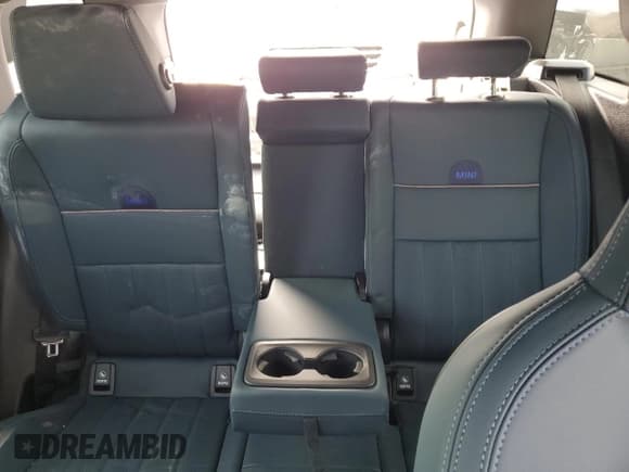 ✅ 2025 MINI Countryman S • VIN: WMZ23GA05S7P94270 • Лот: 70895805. Опубликован ранее на Copart с пробегом 6 476 миль. Бесплатный доступ к архиву аукционных продаж из США и подробный отчёт об истории автомобиля на DreamBid. Изображение 10.