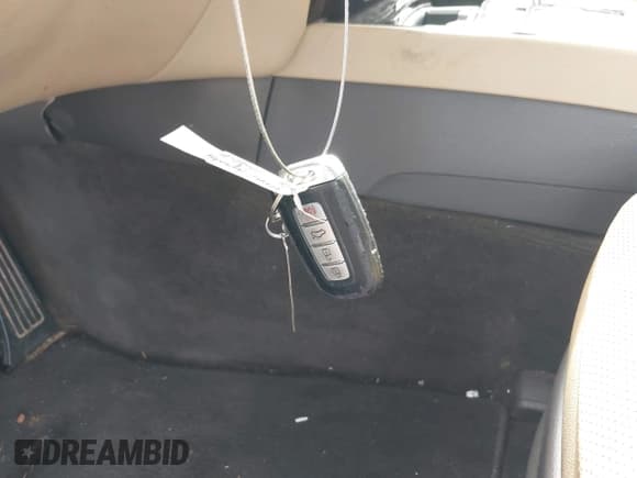 ✅ 2009 Hyundai Genesis • VIN: KMHGC46E89U043132 • Лот: 42683839. Опубликован ранее на IAAI с пробегом 298 537 миль. Бесплатный доступ к архиву аукционных продаж из США и подробный отчёт об истории автомобиля на DreamBid. Изображение 11.