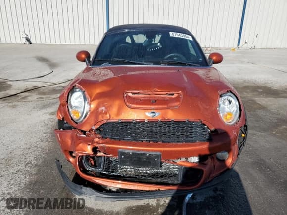 ✅ 2014 MINI Roadster S • VIN: WMWSY3C59ET594701 • Lot: 81943984. Wystawiony na Copart z przebiegiem 22 300 mil. Bezpłatny archiwum sprzedaży aukcyjnych z USA i szczegółowy raport historii pojazdu na DreamBid. Zdjęcie 5.