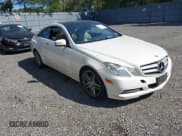 ✅ 2013 Mercedes-Benz E 350 • VIN: WDDKJ8JB7DF211306 • Lot: 43376961. Listed on IAAI with 209,401 mi. Free auction sales archive from the USA and detailed vehicle history report at DreamBid. Image 1.