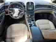 2015 Chevrolet Malibu LT z VIN 1G11D5SL8FF294243, wystawiony jako Copart lot #85724355 z przebiegiem 52 447 mil mil oraz Szkoda całkowita • Salvage title. Historia ofert i sprzedaży dostępna na DreamBid. Obrazek 8.