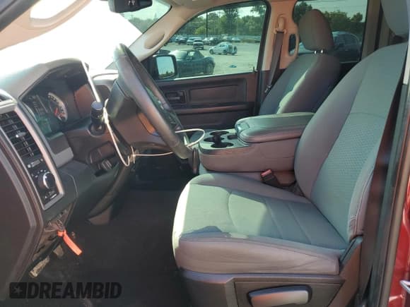 ✅ 2017 Ram 1500 Tradesman • VIN: 1C6RR7FT8HS721584 • Лот: 71838355. Опубликован ранее на Copart с пробегом 98 123 миль. Бесплатный доступ к архиву аукционных продаж из США и подробный отчёт об истории автомобиля на DreamBid. Изображение 7.