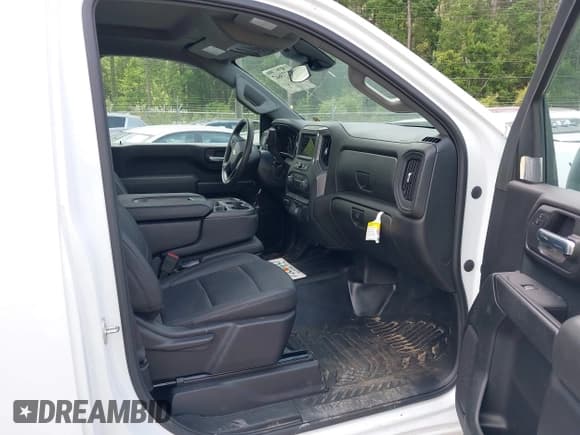 ✅ 2024 Chevrolet Silverado 2500HD • VIN: 1GB0WLE7XRF169799 • Lot: 42273647. Wystawiony na IAAI z przebiegiem 4 552 mil. Bezpłatny archiwum sprzedaży aukcyjnych z USA i szczegółowy raport historii pojazdu na DreamBid. Zdjęcie 5.