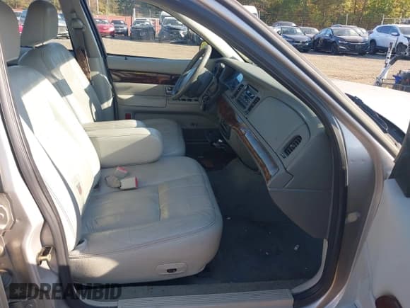 ✅ 2005 Mercury Grand Marquis LS Premium • VIN: 2MHFM75W95X629495 • Lot: 43382376. Wystawiony na IAAI z przebiegiem 128 271 mil. Bezpłatny archiwum sprzedaży aukcyjnych z USA i szczegółowy raport historii pojazdu na DreamBid. Zdjęcie 5.