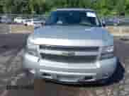 2011 Chevrolet Tahoe LTZ with VIN 1GNSKCE01BR231833, listed as a IAAI auction lot 43053303 with 247,341 mi miles and . Bid and sale history available at DreamBid. Image 6.