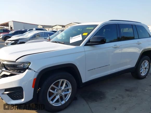 ✅ 2025 Jeep Grand Cherokee Laredo • VIN: 1C4RJHAG6SC306653 • Lot: 43183120. Listed on IAAI with 595 mi. Free auction sales archive from the USA and detailed vehicle history report at DreamBid. Image 15.