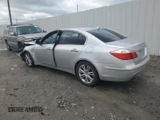 2009 Hyundai Genesis z VIN KMHGC46F39U029308, wystawiony jako Copart lot #73496114 z przebiegiem 173 098 mil mil oraz Szkoda całkowita • Salvage title. Historia ofert i sprzedaży dostępna na DreamBid. Obrazek 2.