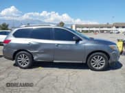 ✅ 2015 Nissan Pathfinder SV • VIN: 5N1AR2MN5FC672294 • Lot: 43225152. Wystawiony na IAAI z przebiegiem 144 846 mil. Bezpłatny archiwum sprzedaży aukcyjnych z USA i szczegółowy raport historii pojazdu na DreamBid. Zdjęcie 13.