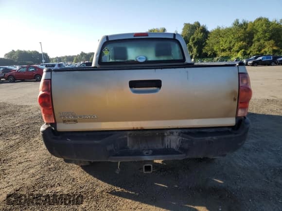 ✅ 2008 Toyota Tacoma • VIN: 5TEPX42N38Z495669 • Lot: 71466305. Wystawiony na Copart z przebiegiem 114 556 mil. Bezpłatny archiwum sprzedaży aukcyjnych z USA i szczegółowy raport historii pojazdu na DreamBid. Zdjęcie 6.