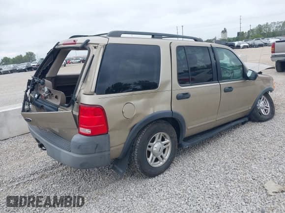 ✅ 2003 Ford Explorer XLS • VIN: 1FMZU72K13UB59704 • Lot: 43029571. Listed on IAAI with 209,755 mi. Free auction sales archive from the USA and detailed vehicle history report at DreamBid. Image 4.