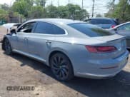 ✅ 2022 Volkswagen Arteon SEL R-Line • VIN: WVWAR7AN2NE012187 • Lot: 42644862. Wystawiony na IAAI z przebiegiem 25 990 mil. Bezpłatny archiwum sprzedaży aukcyjnych z USA i szczegółowy raport historii pojazdu na DreamBid. Zdjęcie 3.