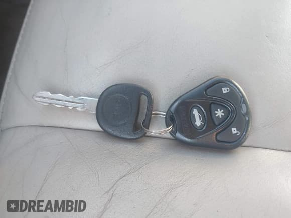 ✅ 2004 Chevrolet Suburban LS • VIN: 3GNEC16Z34G272625 • Lot: 43565077. Listed on IAAI with 219,897 mi. Free auction sales archive from the USA and detailed vehicle history report at DreamBid. Image 11.