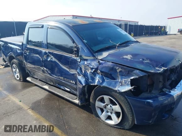 ✅ 2006 Nissan Titan SE • VIN: 1N6BA07A96N568227 • Lot: 41489899. Wystawiony na IAAI z przebiegiem 337 201 mil. Bezpłatny archiwum sprzedaży aukcyjnych z USA i szczegółowy raport historii pojazdu na DreamBid. Zdjęcie 6.