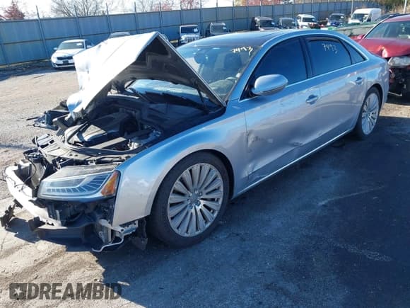 ✅ 2015 Audi A8 3.0T • VIN: WAU3GAFD7FN006279 • Lot: 43687493. Wystawiony na IAAI z przebiegiem 123 456 mil. Bezpłatny archiwum sprzedaży aukcyjnych z USA i szczegółowy raport historii pojazdu na DreamBid. Zdjęcie 6.