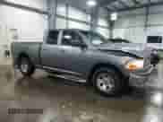 2010 Dodge 1500 ST z VIN 1D7RV1GP7AS230017, wystawiony jako Copart lot #74528714 z przebiegiem 130 531 mil mil oraz Szkoda całkowita • Salvage title. Historia ofert i sprzedaży dostępna na DreamBid. Obrazek 4.