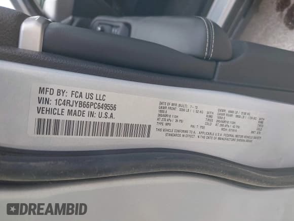 ✅ 2023 Jeep Grand Cherokee • VIN: 1C4RJYB66PC649556 • Lot: 42512899. Wystawiony na IAAI z przebiegiem 36 799 mil. Bezpłatny archiwum sprzedaży aukcyjnych z USA i szczegółowy raport historii pojazdu na DreamBid. Zdjęcie 9.