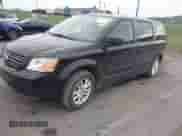 2010 Dodge Grand Caravan SE z VIN 2D4RN4DE4AR372358, wystawiony jako IAAI lot #43451169 z przebiegiem 113 549 mil mil oraz . Historia ofert i sprzedaży dostępna na DreamBid. Obrazek 18.