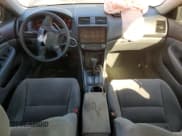 ✅ 2004 Honda Accord LX • VIN: 1HGCM56364A031349 • Lot: 91486935. Wystawiony na Copart z przebiegiem 247 254 mil. Bezpłatny archiwum sprzedaży aukcyjnych z USA i szczegółowy raport historii pojazdu na DreamBid. Zdjęcie 8.