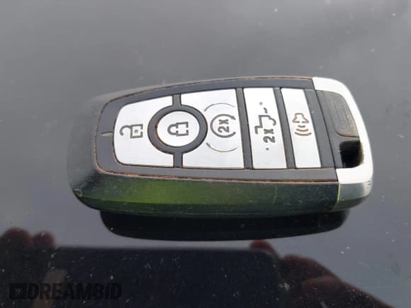 ✅ 2020 Ford F-150 XL • VIN: 1FTFW1E42LKD03137 • Lot: 43259775. Wystawiony na IAAI z przebiegiem 98 776 mil. Bezpłatny archiwum sprzedaży aukcyjnych z USA i szczegółowy raport historii pojazdu na DreamBid. Zdjęcie 11.