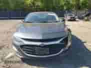 ✅ 2021 Chevrolet Malibu RS • VIN: 1G1ZG5ST5MF066269 • Lot: 81810865. Wystawiony na Copart z przebiegiem 80 011 mil mil. Skorzystaj z bezpłatnego archiwum sprzedaży aukcyjnych z USA i zobacz szczegółowy raport historii pojazdu na DreamBid. Zdjęcie 5.