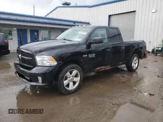 2013 Ram 1500 Express с VIN 1C6RR7FT8DS646279, выставлен на аукционе Copart как лот 81615625 с пробегом 181 940 миль миль и Списание • Salvage title. История ставок и продаж доступна на DreamBid. Изображение 1.