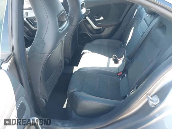 2023 Mercedes-Benz CLA 250 z VIN W1K5J4GB5PN416145, wystawiony jako IAAI lot #42619892 z przebiegiem 16 684 mil mil oraz . Historia ofert i sprzedaży dostępna na DreamBid. Obrazek 8.