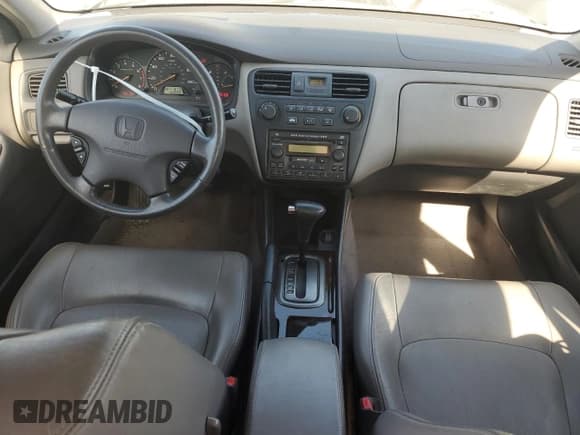 ✅ 2001 Honda Accord EX • VIN: JHMCG66011C015382 • Лот: 56363485. Опубликован ранее на Copart с пробегом 300 042 миль. Бесплатный доступ к архиву аукционных продаж из США и подробный отчёт об истории автомобиля на DreamBid. Изображение 8.