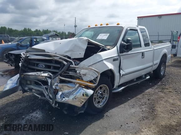 ✅ 1999 Ford F-250 XL • VIN: 1FTNX20F0XEB45991 • Lot: 42733999. Listed on IAAI with 309,363 mi. Free auction sales archive from the USA and detailed vehicle history report at DreamBid. Image 2.