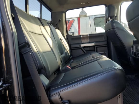 ✅ 2018 Ford F-450 • VIN: 1FT9W4DT1JED24368 • Lot: 73235634. Wystawiony na Copart z przebiegiem 65 774 mil. Bezpłatny archiwum sprzedaży aukcyjnych z USA i szczegółowy raport historii pojazdu na DreamBid. Zdjęcie 10.