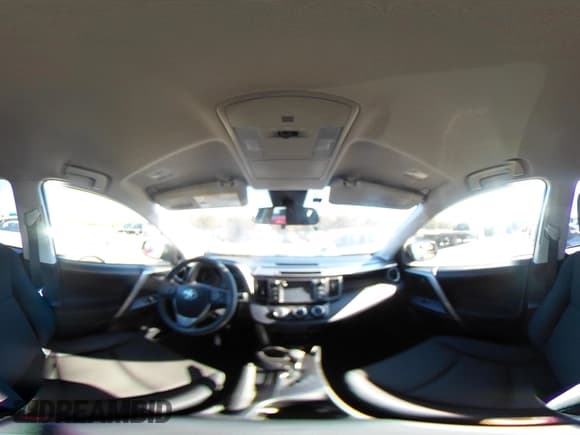 ✅ 2017 Toyota RAV4 LE • VIN: JTMBFREV9HJ700072 • Lot: 43642214. Wystawiony na IAAI z przebiegiem 104 260 mil. Bezpłatny archiwum sprzedaży aukcyjnych z USA i szczegółowy raport historii pojazdu na DreamBid. Zdjęcie 20.