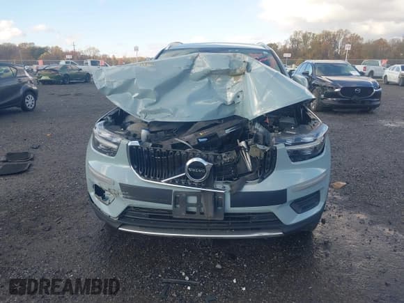 ✅ 2019 Volvo XC40 Momentum • VIN: YV4162XZ1K2019034 • Lot: 43591194. Listed on IAAI with 77,583 mi. Free auction sales archive from the USA and detailed vehicle history report at DreamBid. Image 11.
