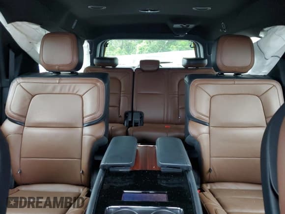 ✅ 2024 Lincoln Navigator Reserve • VIN: 5LMJJ3LG0REL22576 • Лот: 71967295. Опубликован ранее на Copart с пробегом 5 692 миль. Бесплатный доступ к архиву аукционных продаж из США и подробный отчёт об истории автомобиля на DreamBid. Изображение 10.