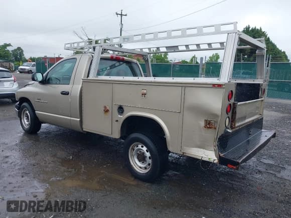 ✅ 2005 Dodge 2500 ST • VIN: 3D6WR26D55G831545 • Лот: 42344840. Опубликован ранее на IAAI с пробегом 98 575 миль. Бесплатный доступ к архиву аукционных продаж из США и подробный отчёт об истории автомобиля на DreamBid. Изображение 3.