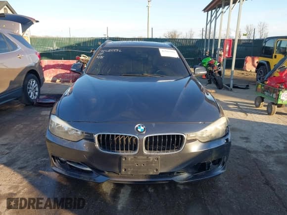 ✅ 2014 BMW 3 Series 328i xDrive • VIN: WBA3G7C5XEKN36150 • Lot: 41585292. Listed on IAAI with 134,259 mi. Free auction sales archive from the USA and detailed vehicle history report at DreamBid. Image 12.