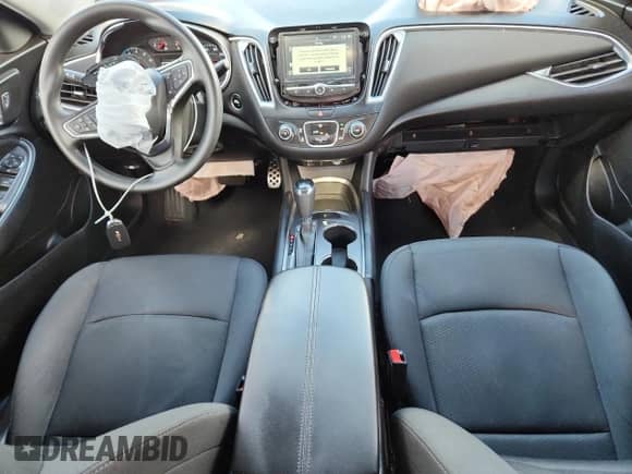 2016 Chevrolet Malibu LT with VIN 1G1ZE5ST2GF309983, listed as a Copart auction lot 81982015 with 116,732 mi miles and Salvage title. Bid and sale history available at DreamBid. Image 8.