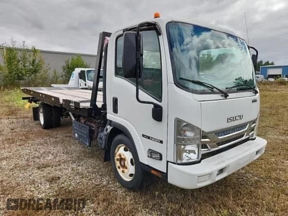 ✅ 2019 Isuzu NQR IBT • VIN: JALE5W169K7304174 • Lot: 76365354. Wystawiony na Copart z przebiegiem 191 949 mil. Bezpłatny archiwum sprzedaży aukcyjnych z USA i szczegółowy raport historii pojazdu na DreamBid. Zdjęcie 1.