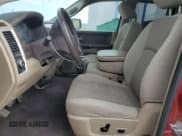 ✅ 2010 Dodge 1500 SLT • VIN: 1D7RB1GP8AS119372 • Lot: 55570935. Wystawiony na Copart z przebiegiem 157 627 mil. Bezpłatny archiwum sprzedaży aukcyjnych z USA i szczegółowy raport historii pojazdu na DreamBid. Zdjęcie 7.