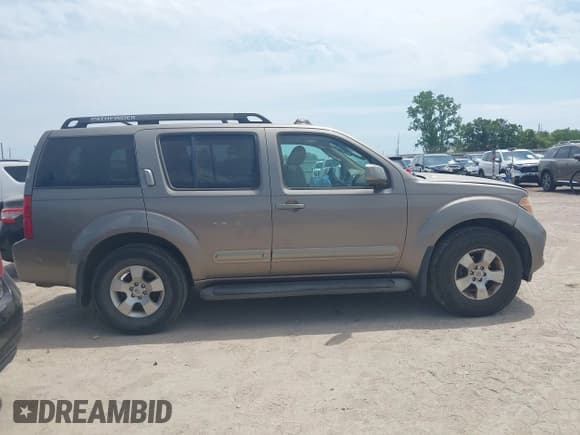 ✅ 2006 Nissan Pathfinder S • VIN: 5N1AR18U46C656650 • Lot: 42788367. Listed on IAAI with 151,921 mi. Free auction sales archive from the USA and detailed vehicle history report at DreamBid. Image 12.