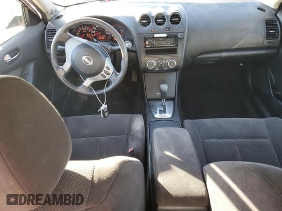 ✅ 2008 Nissan Altima S • VIN: 1N4AL21E58C253574 • Lot: 91281905. Wystawiony na Copart z przebiegiem 293 174 mil. Bezpłatny archiwum sprzedaży aukcyjnych z USA i szczegółowy raport historii pojazdu na DreamBid. Zdjęcie 8.