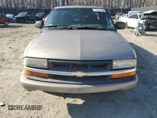 ✅ 2000 Chevrolet S-10 LS • VIN: 1GCCS1951Y8257208 • Лот: 43153775. Опубликован ранее на Copart с пробегом 174 448 миль. Бесплатный доступ к архиву аукционных продаж из США и подробный отчёт об истории автомобиля на DreamBid. Изображение 5.