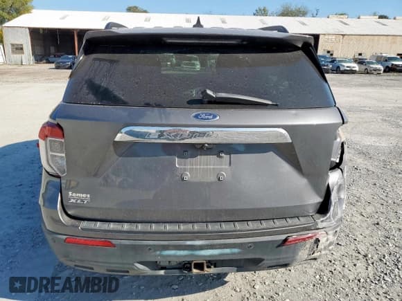 ✅ 2022 Ford Explorer XLT • VIN: 1FMSK7DH3NGA45097 • Lot: 81876135. Wystawiony na Copart z przebiegiem 70 716 mil. Bezpłatny archiwum sprzedaży aukcyjnych z USA i szczegółowy raport historii pojazdu na DreamBid. Zdjęcie 6.