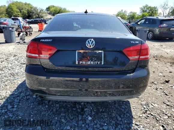 ✅ 2014 Volkswagen Passat SE • VIN: 1VWBT7A39EC070424 • Лот: 87360225. Опубликован ранее на Copart с пробегом Не указан. Бесплатный доступ к архиву аукционных продаж из США и подробный отчёт об истории автомобиля на DreamBid. Изображение 6.