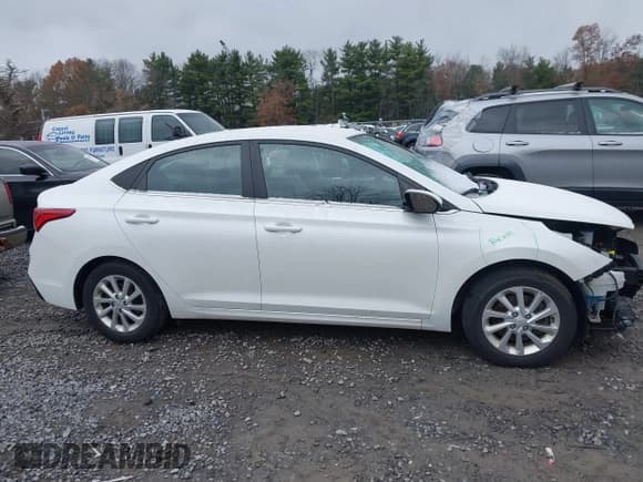 ✅ 2022 Hyundai Accent SE • VIN: 3KPC24A6XNE158345 • Lot: 43674483. Wystawiony na IAAI z przebiegiem 40 347 mil. Bezpłatny archiwum sprzedaży aukcyjnych z USA i szczegółowy raport historii pojazdu na DreamBid. Zdjęcie 12.