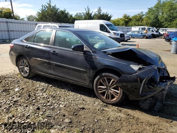 ✅ 2017 Toyota Camry XLE • VIN: 4T1BF1FK8HU802804 • Lot: 80173845. Wystawiony na Copart z przebiegiem 96 464 mil. Bezpłatny archiwum sprzedaży aukcyjnych z USA i szczegółowy raport historii pojazdu na DreamBid. Zdjęcie 4.