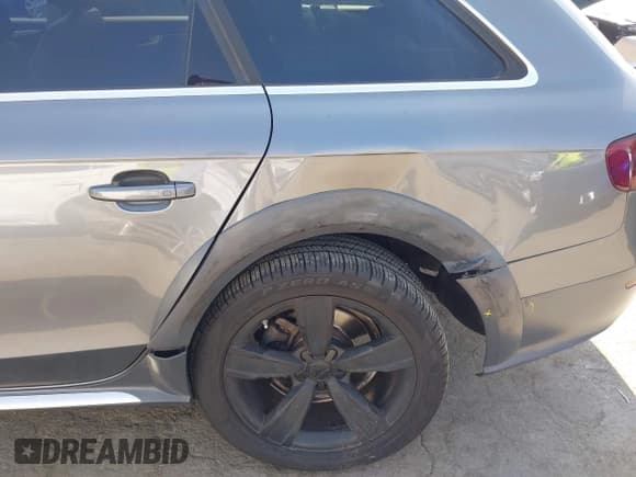 ✅ 2015 Audi allroad A4 Premium Plus • VIN: WA1UFAFL7FA112153 • Лот: 42598704. Опубликован ранее на IAAI с пробегом 55 998 миль. Бесплатный доступ к архиву аукционных продаж из США и подробный отчёт об истории автомобиля на DreamBid. Изображение 17.