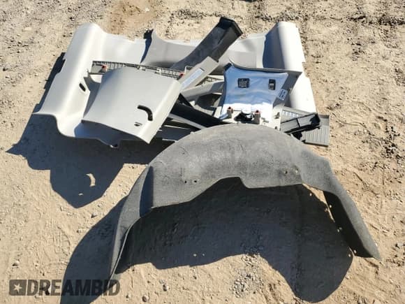 ✅ 2015 Chevrolet Suburban LTZ • VIN: 1GNSKKKC5FR644157 • Lot: 81949165. Listed on Copart with 154,880 mi. Free auction sales archive from the USA and detailed vehicle history report at DreamBid. Image 13.