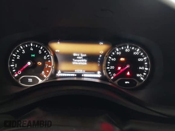 ✅ 2021 Jeep Renegade Limited • VIN: ZACNJDD19MPM21287 • Lot: 42077387. Listed on IAAI with 44,208 mi. Free auction sales archive from the USA and detailed vehicle history report at DreamBid. Image 7.