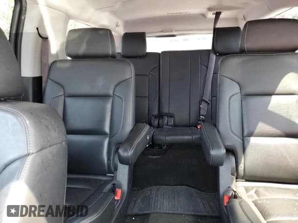 ✅ 2017 Chevrolet Suburban Premier • VIN: 1GNSKJKC7HR169222 • Lot: 49740933. Wystawiony na Copart z przebiegiem 117 295 mil. Bezpłatny archiwum sprzedaży aukcyjnych z USA i szczegółowy raport historii pojazdu na DreamBid. Zdjęcie 10.