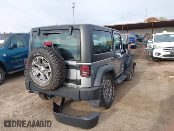 ✅ 2016 Jeep Wrangler Sport • VIN: 1C4AJWAG8GL183317 • Lot: 43570055. Listed on IAAI with 60,585 mi. Free auction sales archive from the USA and detailed vehicle history report at DreamBid. Image 4.
